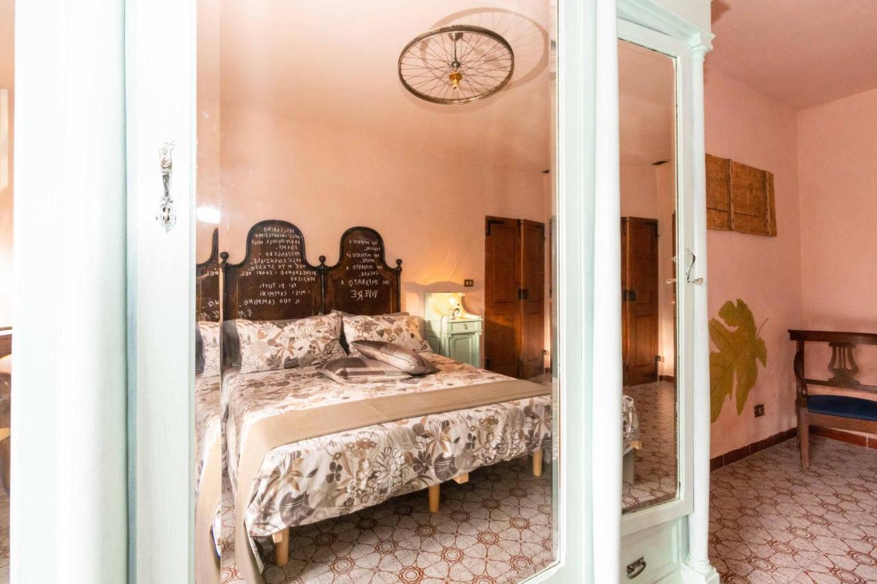 アスティ Casa Delle Foglie Sussurrantiヴィラ エクステリア 写真