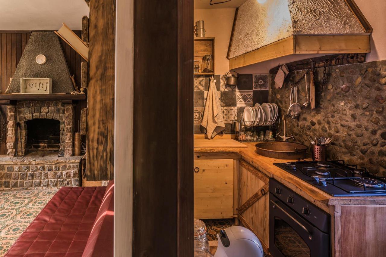 アスティ Casa Delle Foglie Sussurrantiヴィラ エクステリア 写真